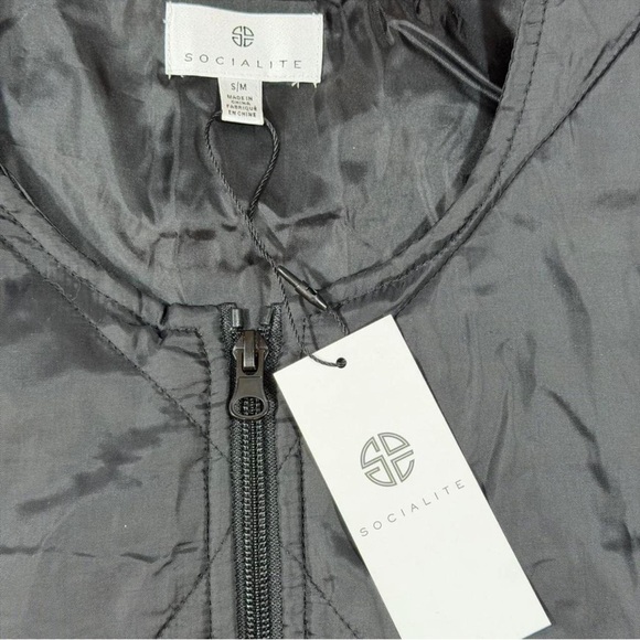 Socialite Quilted Vest – Women’s S/M – NWT black - Picture 2 of 5